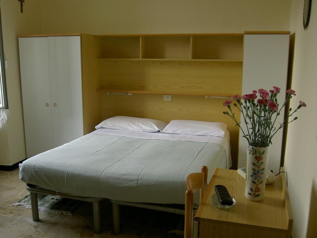 Albergo Kristina Bordighera Cameră foto